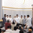 Wakil Wali Kota Banda Aceh, Afdhal Khalilullah, memimpin Safari Ramadan 1447 Hijriah perdana didampingin Sekdako Jalaluddin dan beberapa kepala OPD Pemerintah Kota Banda Aceh, di Masjid Oman Al-Makmur, Gampong Bandar Baru (Lampriet), Senin (23/02/2026) malam.