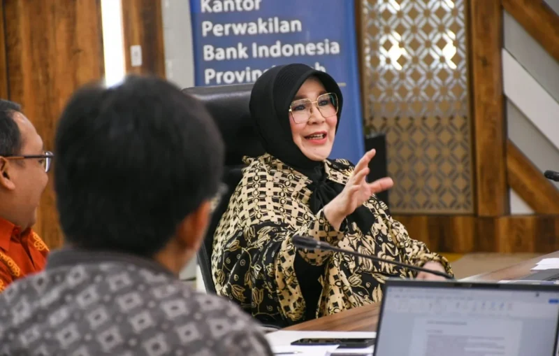 Wali Kota Banda Aceh Illiza Sa’aduddin Djamal memimpin High Level Meeting TPID dan TP2DD di Kantor Perwakilan Bank Indonesia Provinsi Aceh, Kamis (26/02/2026). Foto: Humas Banda Aceh