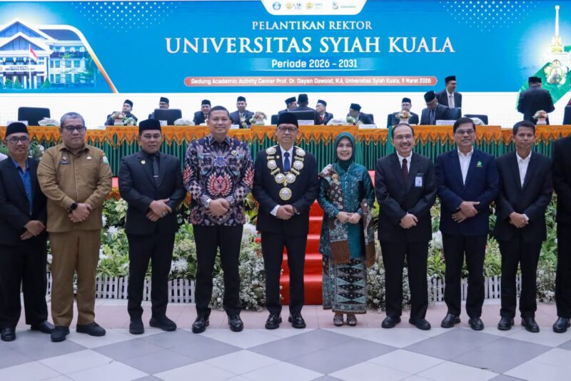 Bupati Aceh Besar H. Muharram Idris menghadiri pelantikan Rektor USK, periode 2026—2031 di Gedung AAC Prof. Dr. Dayan Dawood, Universitas Syiah Kuala, Banda Aceh, Senin (09/03/2026).