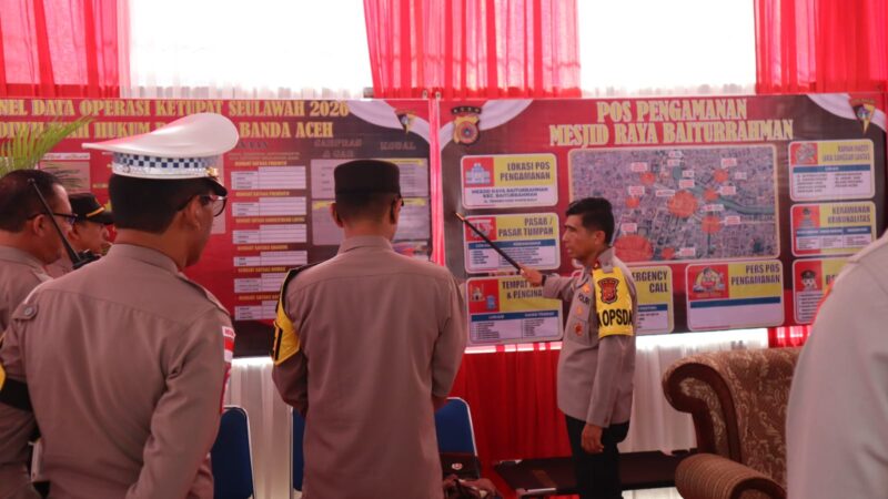 Kapolda Aceh, Irjen Pol. Drs Marzuki Ali Basyah, MM, meninjau Pos Pelayanan Operasi Ketupat Seulawah 2026 Polresta Banda Aceh, Selasa, 17 Maret 2026. (Foto: Humas Polda Aceh)