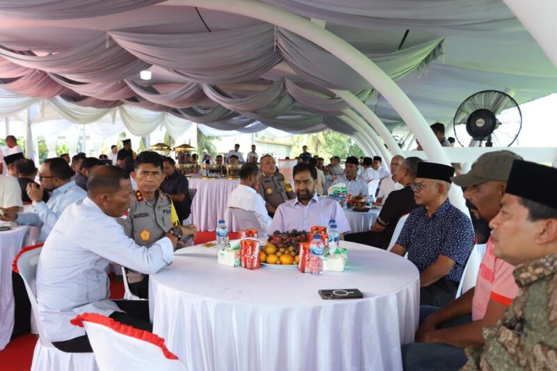 Kapolda Aceh Irjen Pol. Drs. Marzuki Ali Basyah, M.M., bersama Gubernur Aceh dan sejumlah unsur Forkopimda Aceh dalam suasana silaturahmi dan halal bihalal di Banda Aceh, Senin (23/03/2026). Foto: (Humas Polda Aceh).