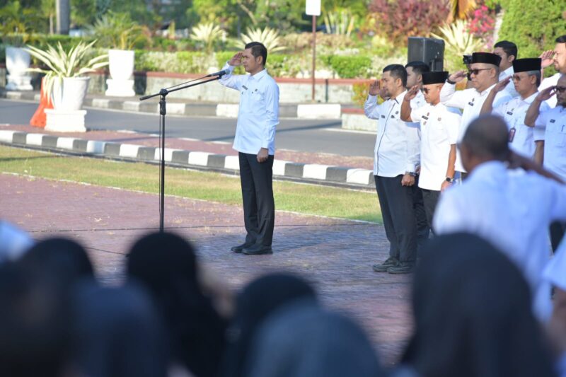 Sekda Aceh, M. Nasir Apel Perdana Idul Fitri 1447 H/2026 M dan Halal Bihalal bersama dengan Seluruh Kepala SKPA dan Eselon III dan IV serta seluruh Staf di lingkungan Pemerintah Aceh, Halaman Kantor Gubernur Aceh, Rabu,(25/03/2026).