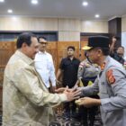 Kapolda Aceh Irjen Pol. Drs. Marzuki Ali Basyah bersama jajaran Forkopimda menerima kunjungan kerja Tim Komisi III DPR RI di Bandara SIM, Jumat (10/04/2026). Foto: (Humas Polda Aceh).
