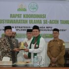 Wakil Gubernur Aceh, Fadlullah, SE membuka Rapat Koordinasi Majelis Permusyawaratan Ulama (MPU) Se AcehTahun 2026 dj Aula MPU Aceh, Aceh Besar (14/04/2026).