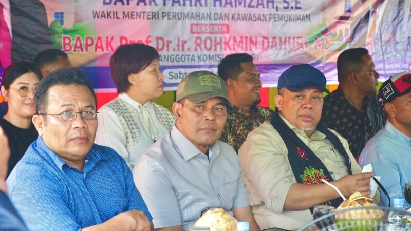 Bupati Aceh Besar H. Muharram Idris Bersama Wamen PKP Fahri Hamzah dan Wali Kota Sabang H. Zulkifli H. Adam menghadiri agenda peresmian master plan Kampung Nelayan Merah Putih di Gampong Mata Ie, Kabupaten Aceh Jaya, Sabtu (25/04/2026).
