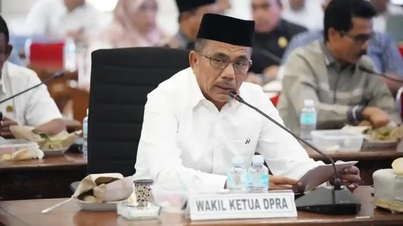 Wakil Ketua DPRA, Saifuddin Muhammad alias Yah Fud, mendesak Pemerintah Aceh untuk segera merealisasikan berbagai program dan kegiatan prioritas dalam APBA 2026, Selasa (07/04/2026).