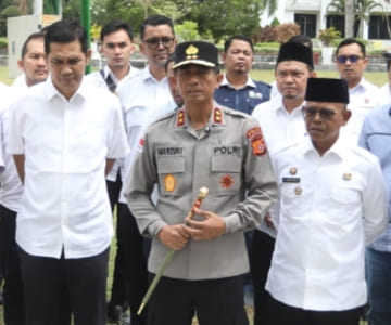 Kapolda Aceh, Irjen Pol Drs Marzuki Ali Basyah, mengimbau semua pihak menghargai kerja keras Gubernur Aceh, Muzakir Manaf (Mualem).Foto: (Humas Aceh).