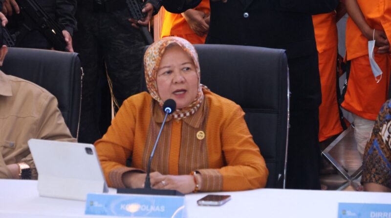 Komisioner Kompolnas Irjen Pol (Purn) Ida Oetari Poernamasasi menyampaikan pernyataan saat konferensi pers di Polda Metro Jaya, Jakarta, Jumat (22/5/2026). Foto:Dok Ist