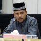 Ketua Komisi I DPRA, Tgk Muharuddin, meminta pemegang hak siar Piala Dunia 2026 agar tidak membebankan biaya yang terlalu tinggi kepada pelaku usaha warkop yang ingin menggelar nobar Pildun 2026, Senin (08/6/2026).Foto:Dok Ist