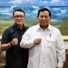Ketua Umum Garda Mawar, Fauka Noor Farid, foto bersama Presiden RI, Prabowo Subianto. Gambar direkam beberapa waktu lalu.