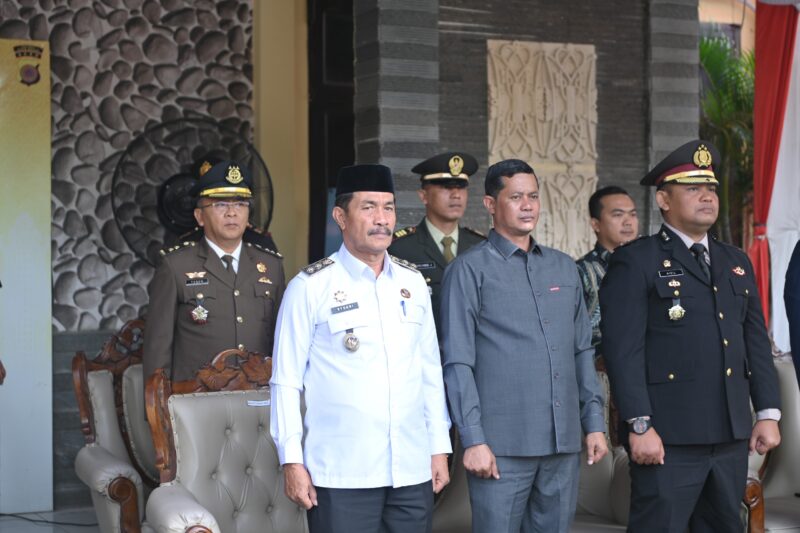 Wakil Bupati Aceh Besar H Syukri A Jalil, menghadiri Peringatan Hari Bhayangkara ke-80 yang digelar di Mapolres Aceh Besar, Kota Jantho, Rabu (01/07/2026).