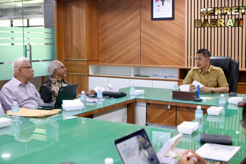 Sekretaris Daerah Aceh M. Nasir menerima jajaran manajemen PT Indoasia Oiltank Terminal di Kantor Gubernur Aceh, Senin (13/7/2026). Foto: (Humas Aceh).