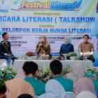 Bunda Literasi Aceh Besar Hj. Rita Mayasari secara resmi membuka Festival Literasi Aceh Besar 2026, di Kota Jantho, Senin (20/07/2026).