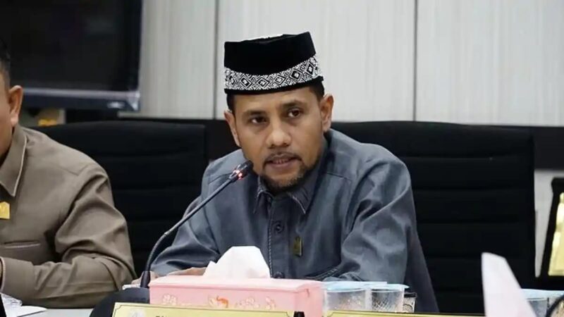 Ketua Komisi I DPRA, Tgk Muharuddin, meminta Polda Aceh menghindari tindakan represif dalam menangani persoalan yang muncul pascakericuhan peringatan 21 Tahun Hari Damai Aceh di Masjid Raya Baiturrahman, Banda Aceh, Sabtu (15/8/2026).