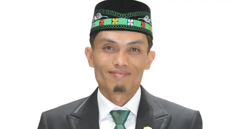 Wakil Ketua DPRA - Salihin, SH