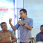 Ketua Komisi IV DPRK Banda Aceh Farid Nyak Umar, ST., saat membuka kegiatan penyuluhan, sosialisasi, dan edukasi kesehatan bertema “Hidup Sehat, Remaja Bebas HIV/AIDS” bagi kader remaja Posyandu di Paopia Coffee, Banda Aceh, Selasa (29/9/2026).