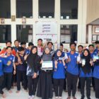 Foto : bersama Pustakawan UBBG dengan Mahasiswa Pendidikan Jasmani usai kegiatan dilaksanakan dengan memperlihatkan e-tanda kartu keanggotaan Perpustakaan Nasional RI, Senin(5/10/2026)Sore.