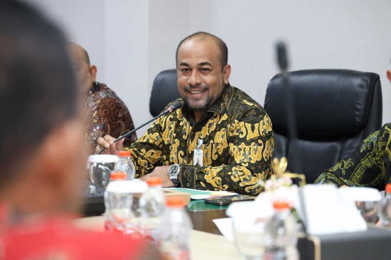 Direktur Utama PT Bank Aceh Syariah Fadhil Ilyas menyampaikan kinerja Bank Aceh hingga kuartal III 2026 yang mencatat pertumbuhan positif pada DPK, pembiayaan, aset, dan laba.